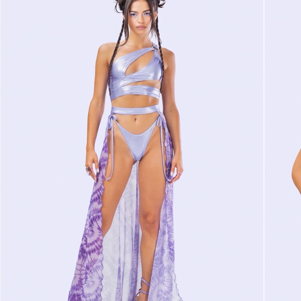 Badinka lilah one shoulder set